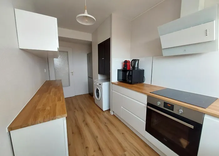 Le Domaine De La Corchade Tout Neuf Pour 6 Personnes Societe Selogerametz Com 公寓